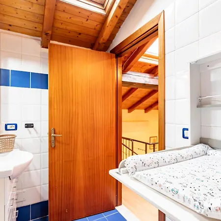 Guesthost - Le Ciminiere - Near The Station Apartment *